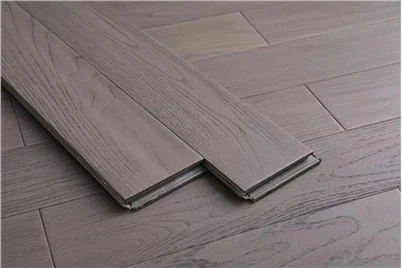 Kelabu Pepejal berasap